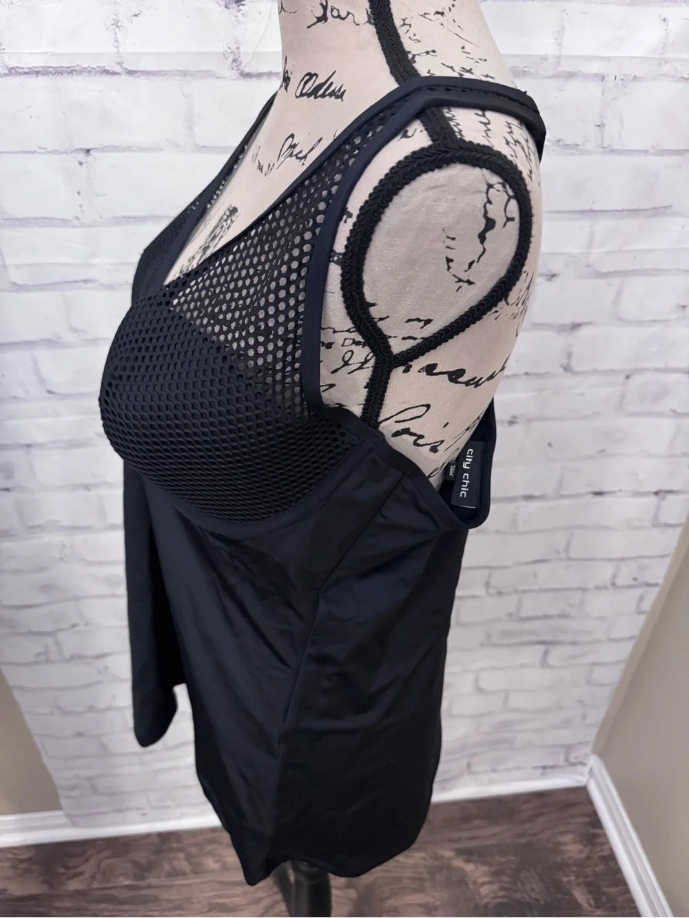 City Chic Med Black Mesh Underwire Racerback Swimsuit Top Tankini Slimming